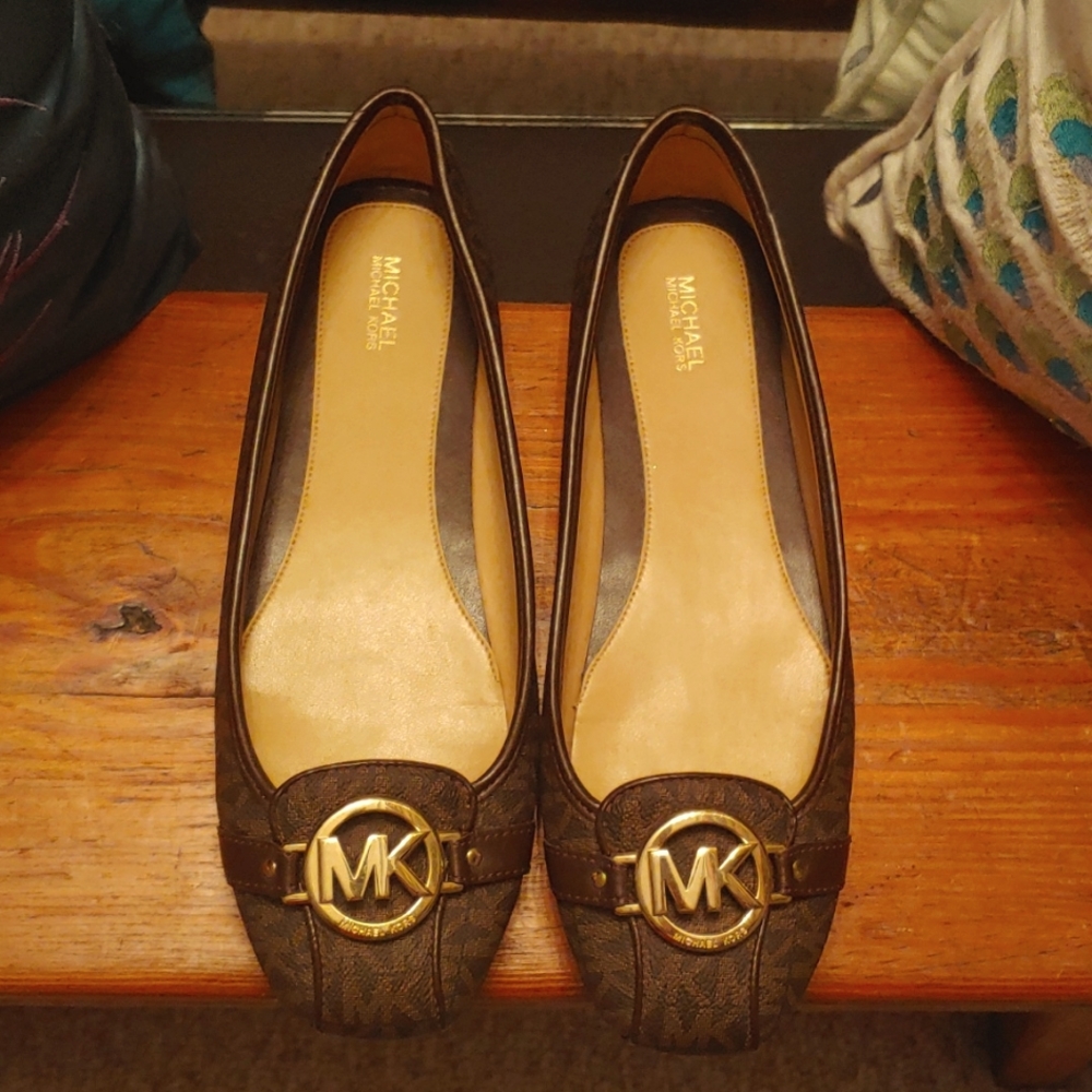 MK size 10 brown moccasins